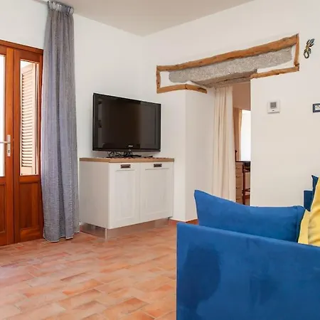 La Casetta Di Lu Casteddu Penzion